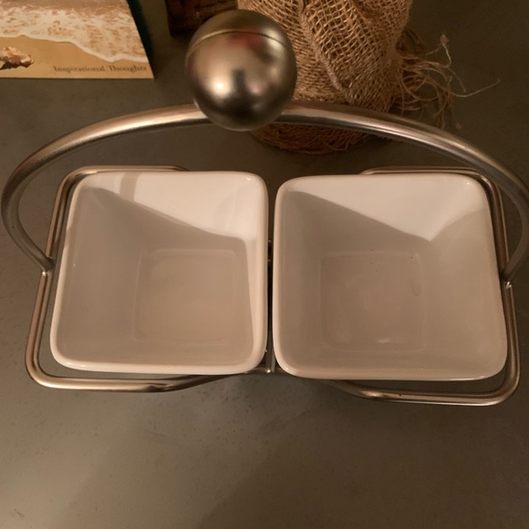Pampered Chef, SIMPLE ADDITIONS, 2 small square serve bowls with stand. - Picture 6 of 6